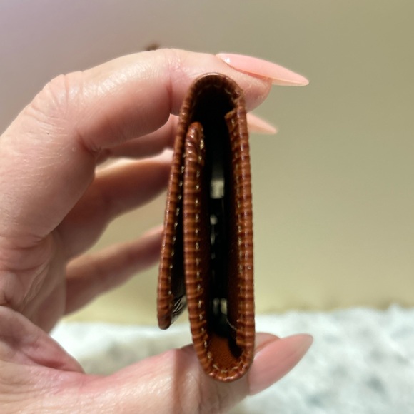 Louis Vuitton 4 Key Holder (Brown) - Picture 6 of 9